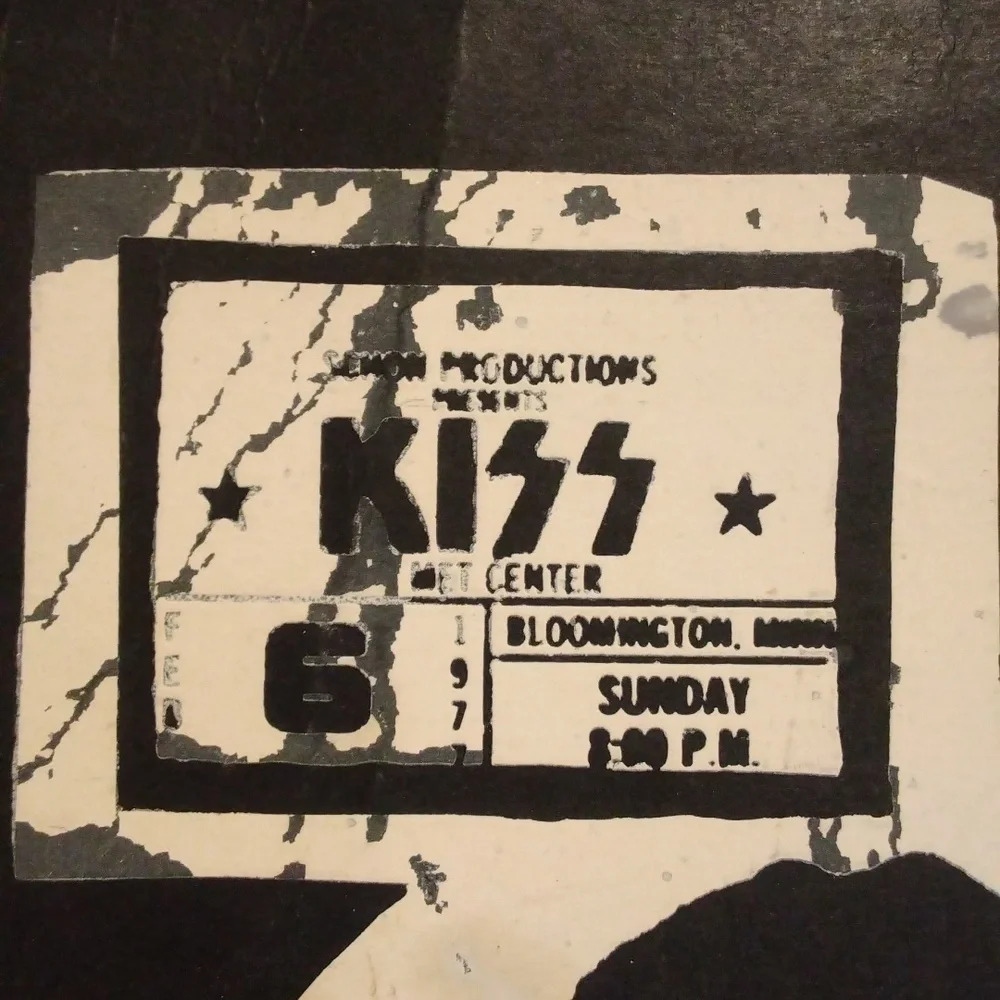 KISS 1977 Kiss Promotional Guitar Pick Met Center Bloomington Minnesota - Picture 4 of 7
